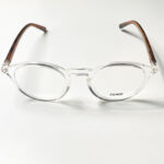 إطار دائري شفاف بأذرع بنية