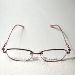 إطار تيتانيوم صغير ومريح