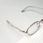 ⁦إطار تيتانيوم صغير ومريح⁩ - الصورة ⁦5⁩