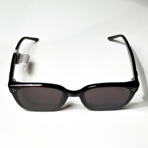 نظارة شمسية OLĒVA بعدسات سوداء