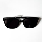 ⁦نظارة شمسية OLĒVA بعدسات سوداء⁩ - الصورة ⁦4⁩