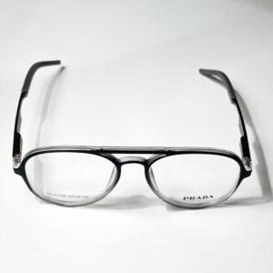 نظارة رمادية بأذرع معدنية